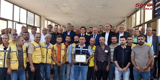 Upon directives of President al-Assad, Health Minister honors Tartous staff who offered help to Lebanese boat incident