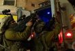 Deux palestiniens blessés et deux autres arrêtés dans une incursion des forces d’occupation dans plusieurs zones en Cisjordanie