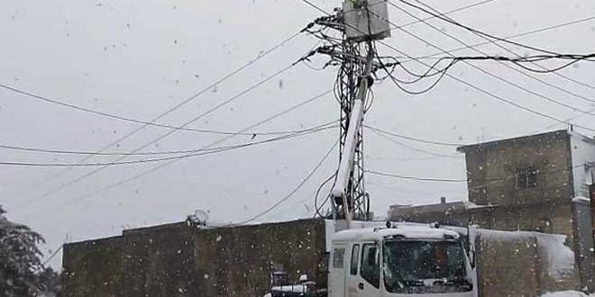 إصلاح أعطال شبكة الكهرباء في ريف حمص
