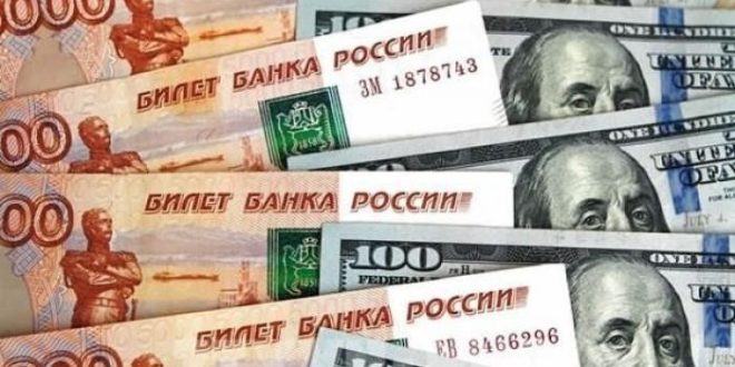 Dollar falls to 93.52 rubles, euro drops to 99.65 rubles