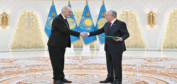 Al-Jaafari presenta al presidente Tokayev sus credenciales como embajador sirio no residente en Kazajstán