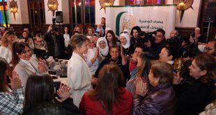 بازدید خانم اسماء اسد از بازارچه خانم های تولید کننده در ایستگاه تاریخی خط آهن حجاز در مرکز دمشق 8-3-2022