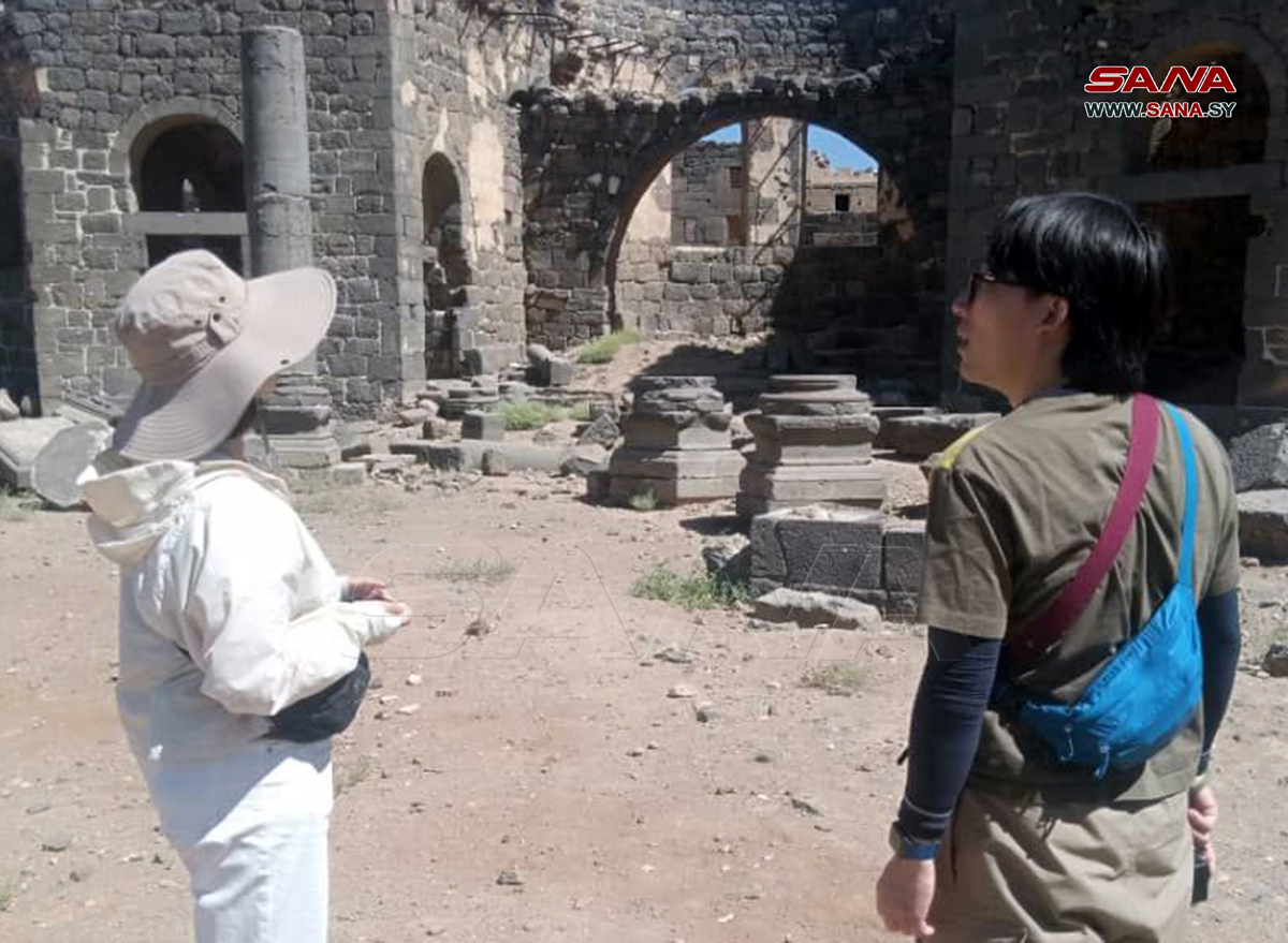 یک گروه گردشکری چین از آثار باستانی شهر “بصری الشام” در استان درعا مطلع شد 27-9-2023