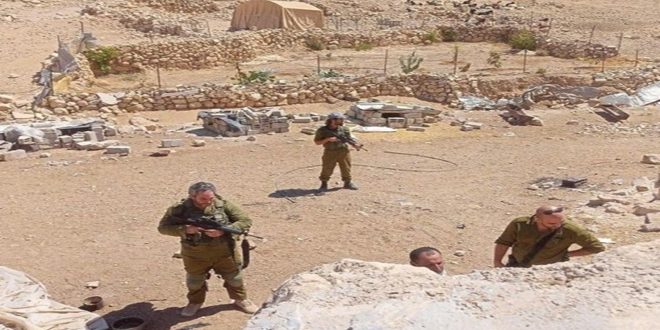 אותשא ..שלטונות הכיבוש הישראלי עקרו 13 משפחות במסאפר יטא בדרום חברון