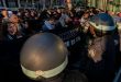משטרת ארה”ב עוצרת עשרות מפגינים פרו-פלסטינים בקמפוסים של האוניברסיטאות