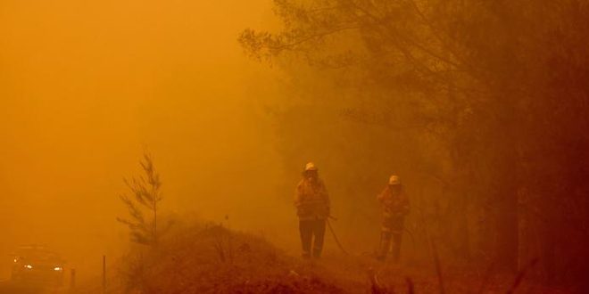 حرائق الغابات في جنوب شرق أستراليا تخرج عن السيطرة S A N A