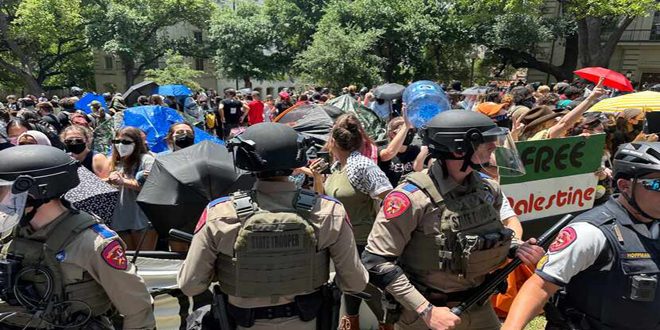 الشرطة الأميركية تعتقل المتظاهرين المؤيدين للشعب الفلسطيني في جامعة تكساس