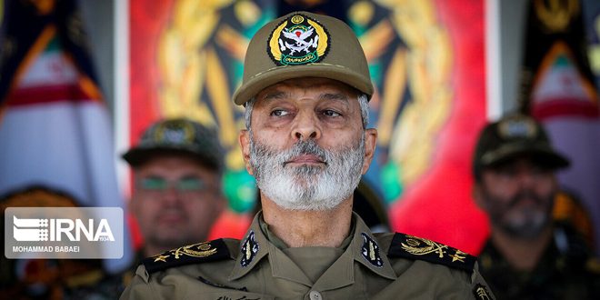 قائد الجيش الإيراني: تصدينا لأجسام طائرة مشبوهة