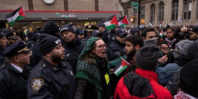 اعتقال أكثر من 100 طالب مؤيد لفلسطين في جامعة كولومبيا بنيويورك